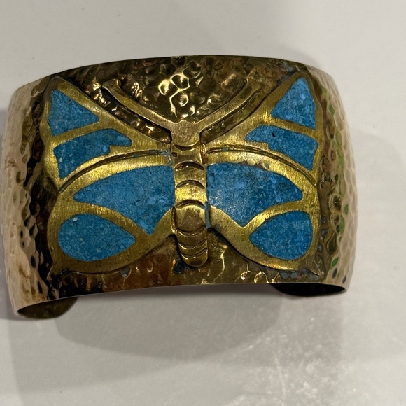 🦋 Magical Artisan Butterfly Cuff – Handmade Bronze Beauty from Mexico 🇲🇽❤️🦋🦋 - Picture 9 of 14